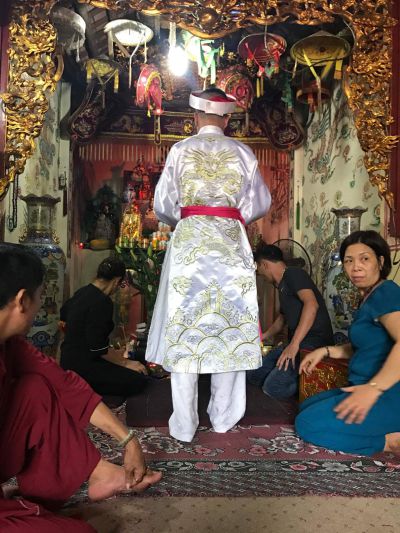 Đền Bà Chúa Vực